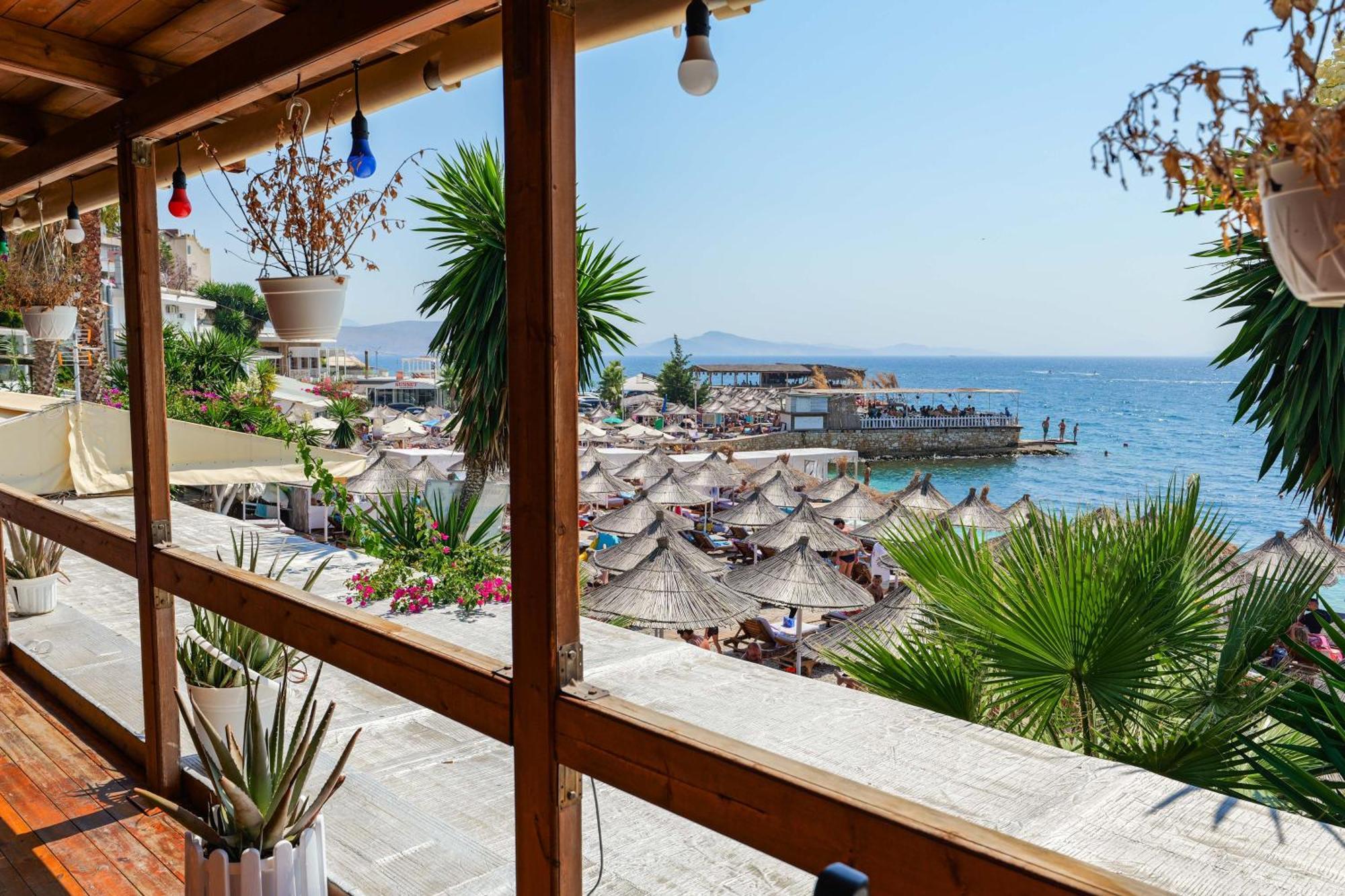 Vila Era Beach Sarandë Exterior foto