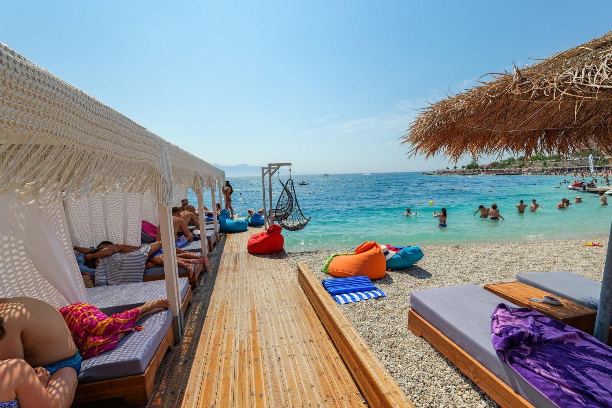 Vila Era Beach Sarandë Exterior foto