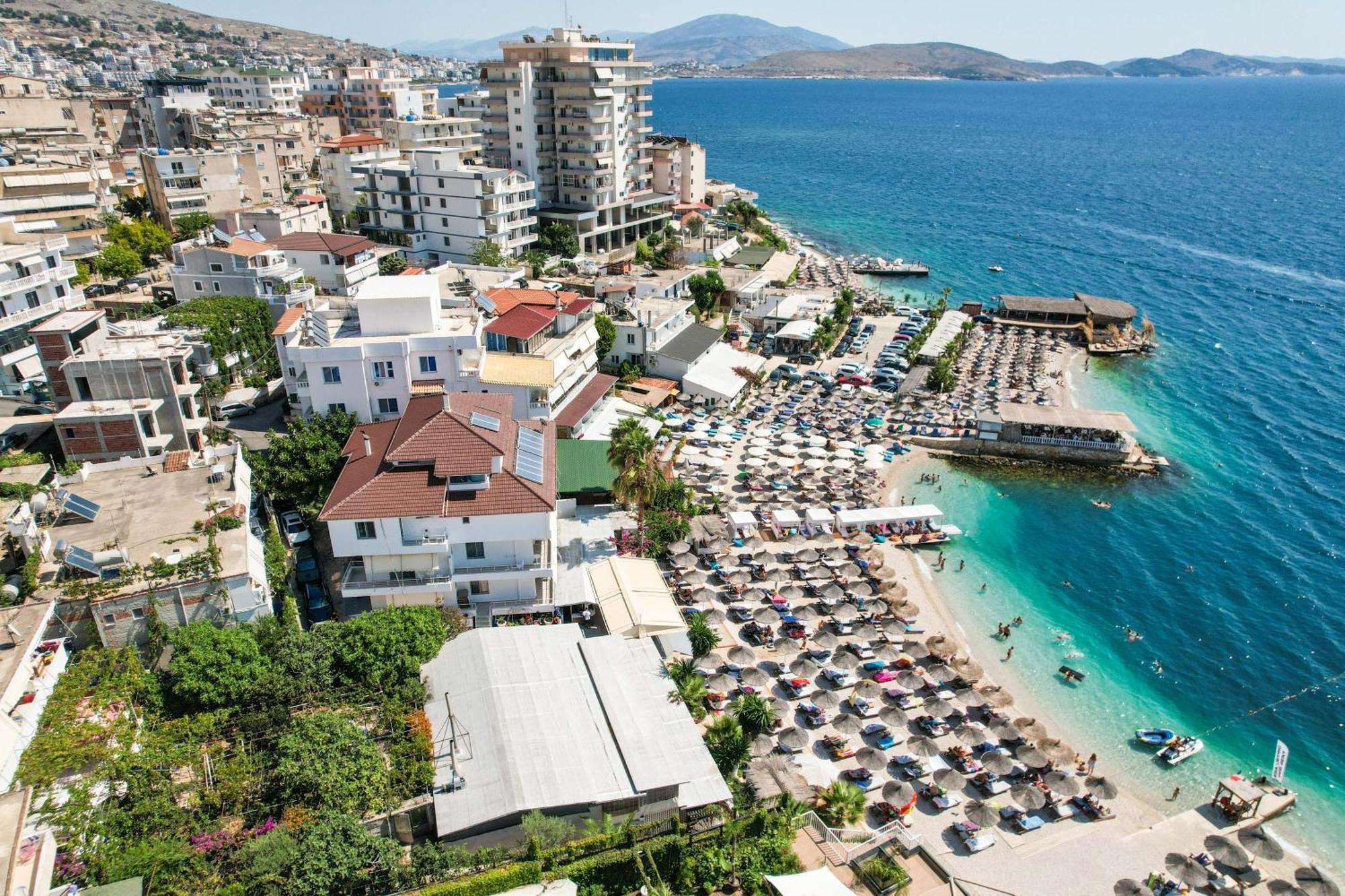 Vila Era Beach Sarandë Exterior foto